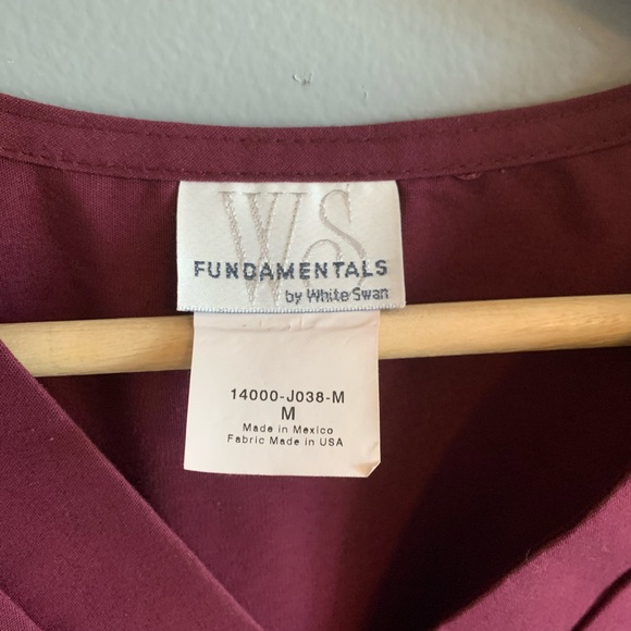 Scrub top - Picture 2 of 4